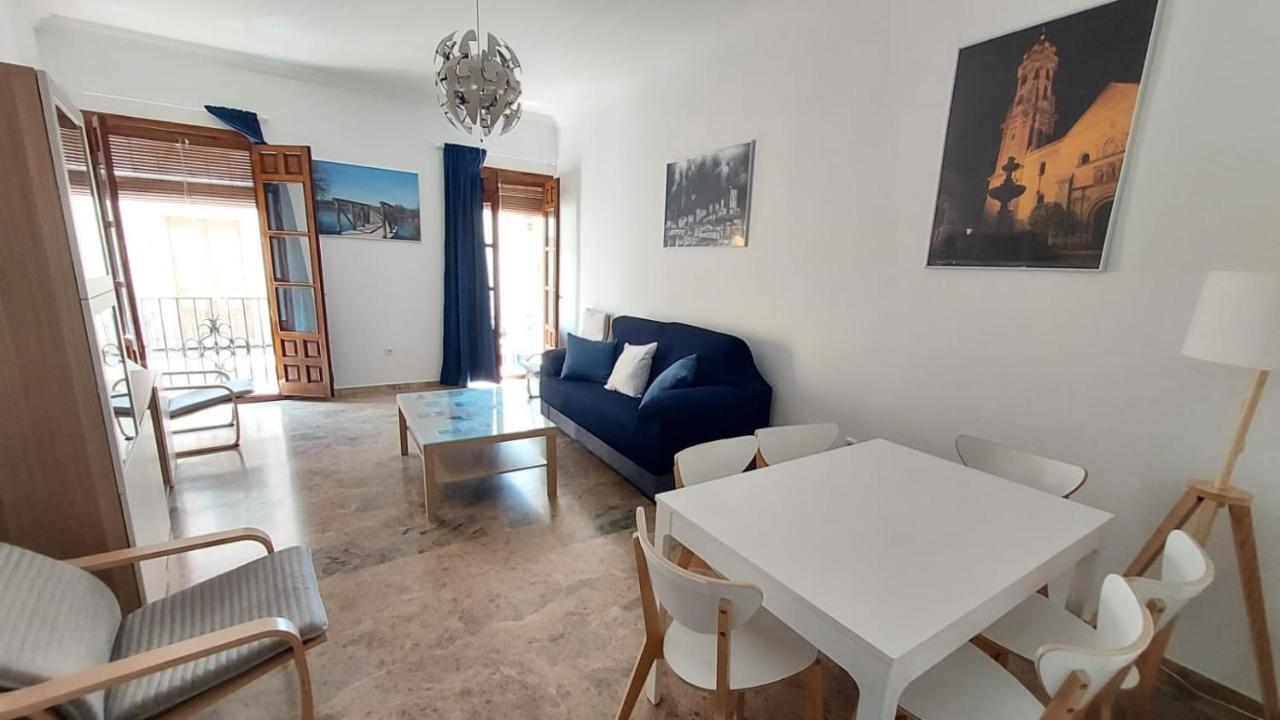 Piso En El Centro De Antequera Apartment Luaran gambar